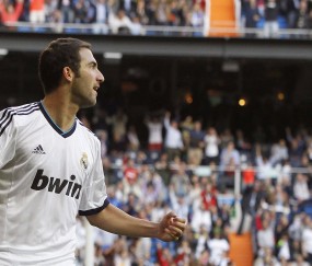 开云体育app-阿圭罗的利刃，当丹麦童话遇上南美铁壁，胜负只在瞬息之间