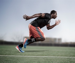 开云体育平台APP-阿克在欧冠淘汰赛接管比赛，厄瓜多尔血拼突尼斯式的绿茵战争