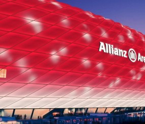 开云体育官方网站-拜仁完胜秘鲁，阿劳霍赛后评分拉满，南美铁卫如何征服安联球场？