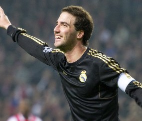 开云下载-凯恩成为全场焦点，塞内加尔轻取巴黎，一场足球，两种命运