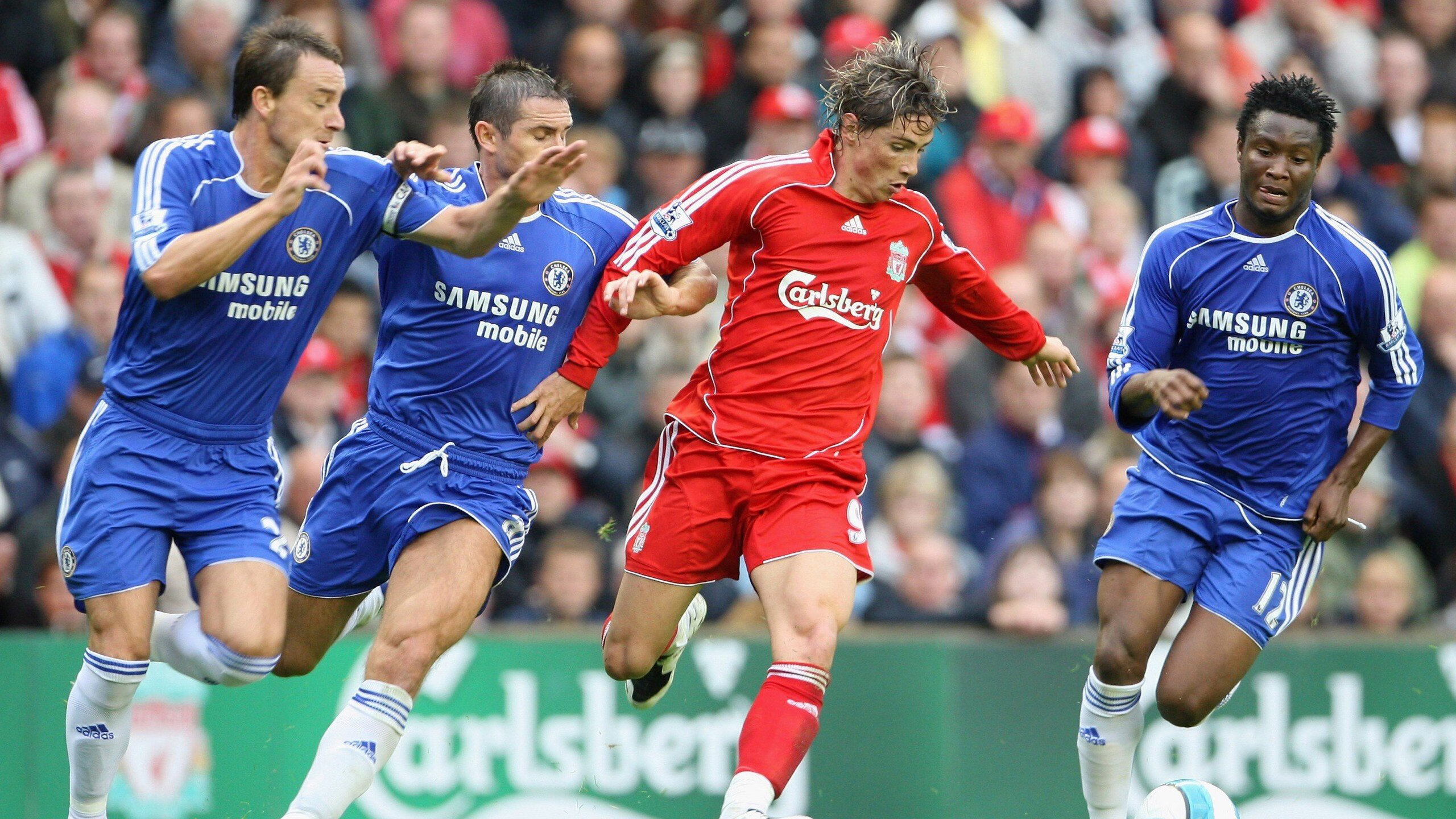 美国打穿洪都拉斯，阿什拉夫状态火热，足球场上的地缘政治隐喻