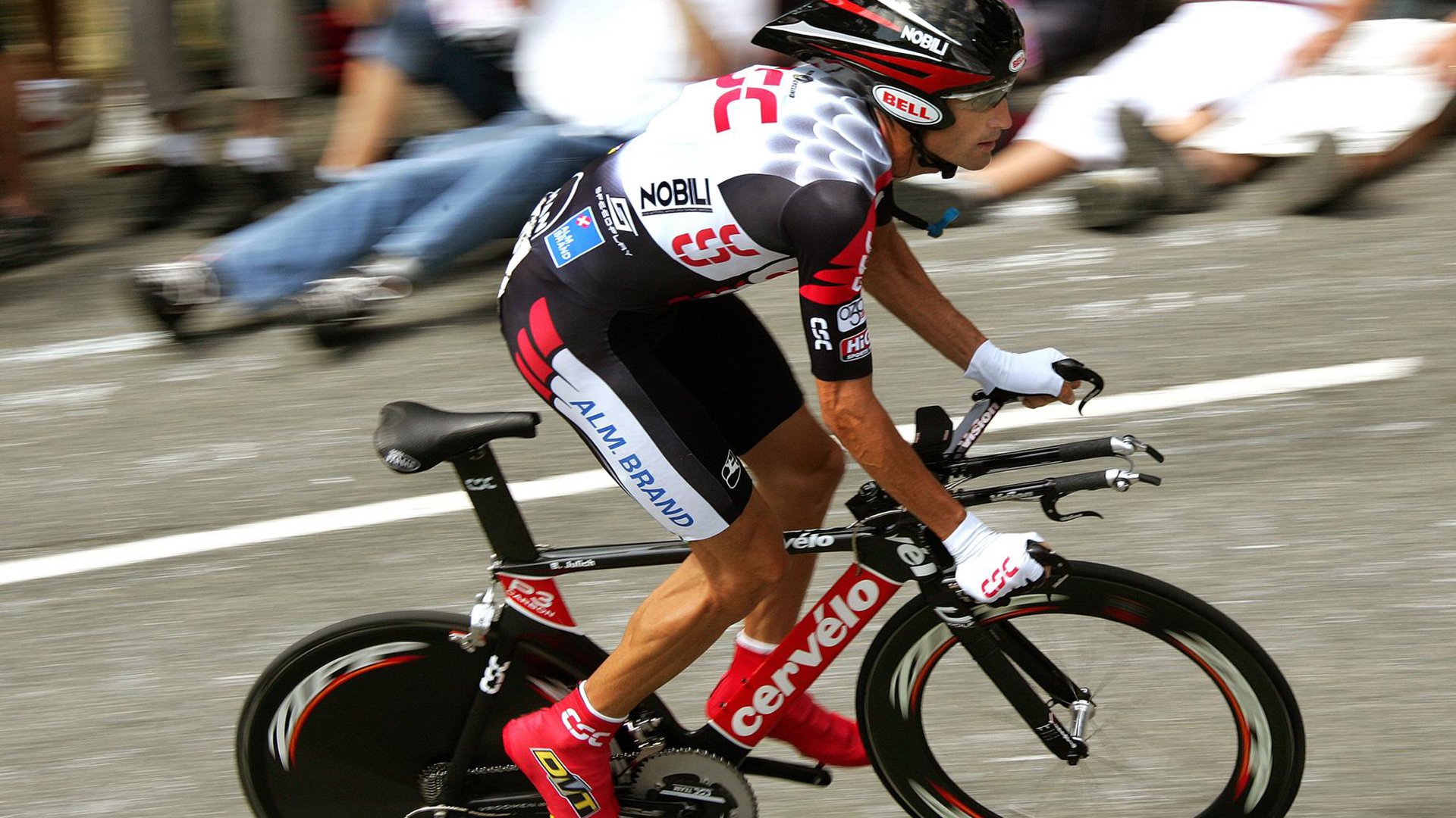 克莱爆发,当水花溅入鹈鹕湖,骑士的铁骑为何沉沙?